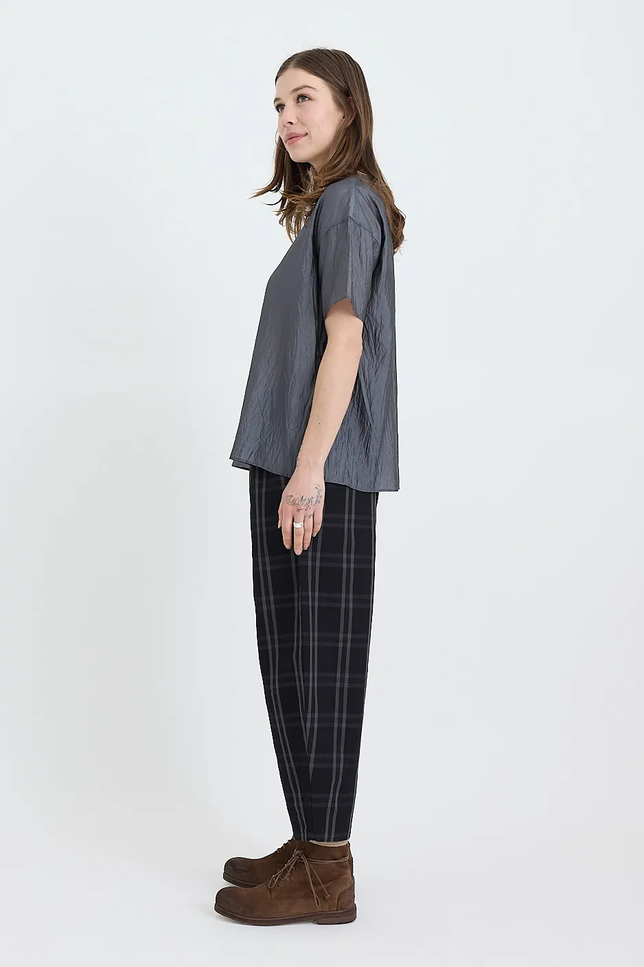 Apuntob P1836 Classic Button-Up Long Sleeve Shirt