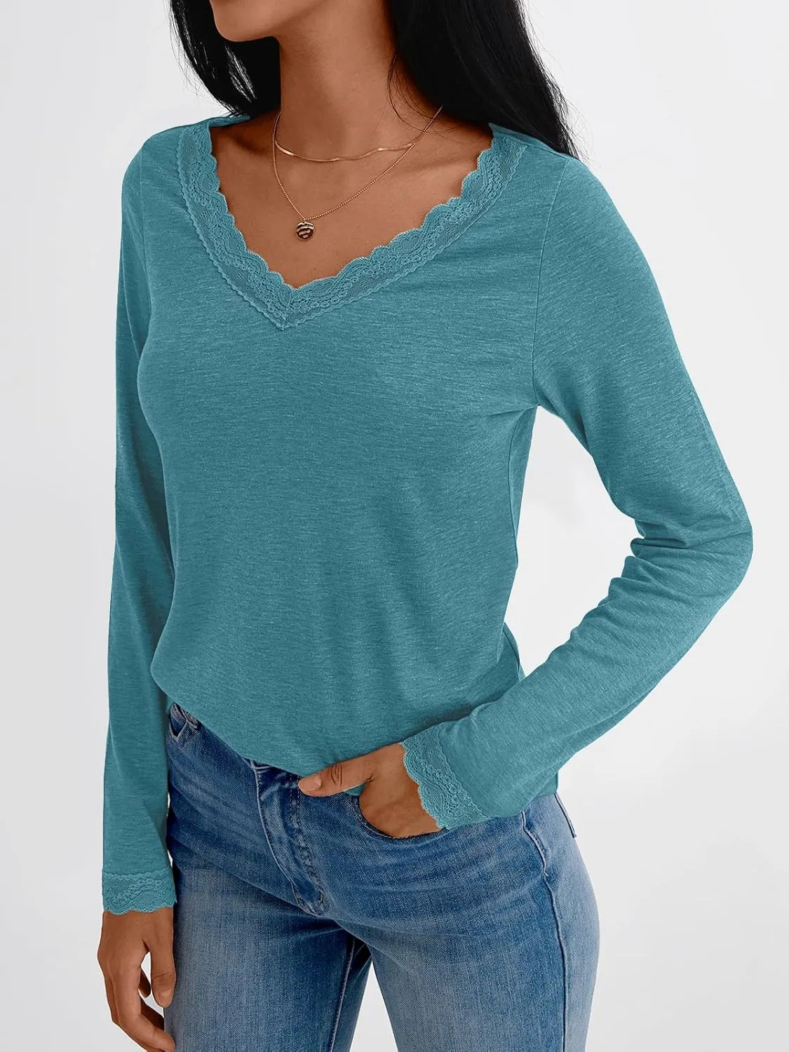AUTOMET Long Sleeve T Shirts for Women Lace V Neck Casual Cute Tops Loose Fit Fall Winter Basic Clothing