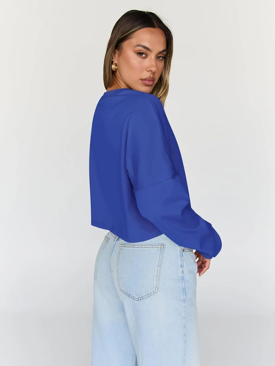 Trendy Queen Cropped Sweatshirts for Women Oversized Crewneck Sweaters Long Sleeve Tops Fall Winter Clothes 2025